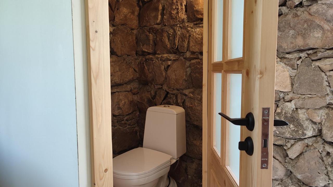 Zove Rural Cottage With Garden Views K'arashamb エクステリア 写真