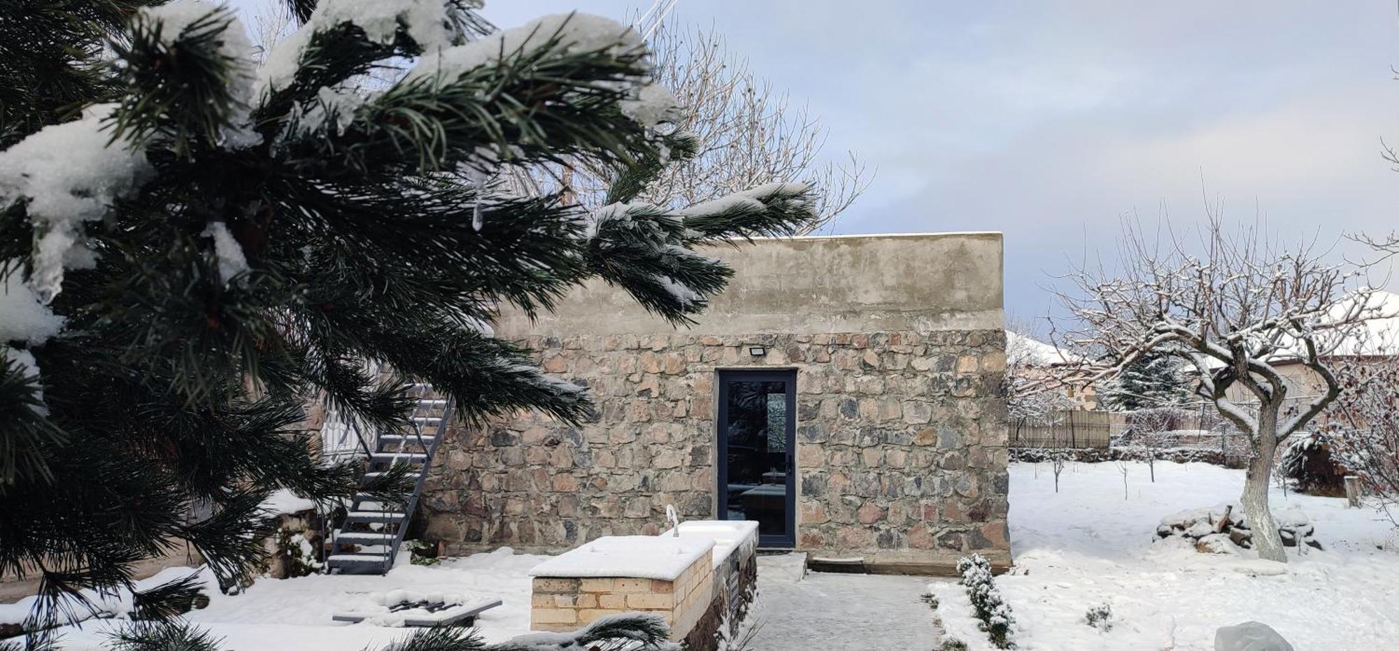 Zove Rural Cottage With Garden Views K'arashamb エクステリア 写真